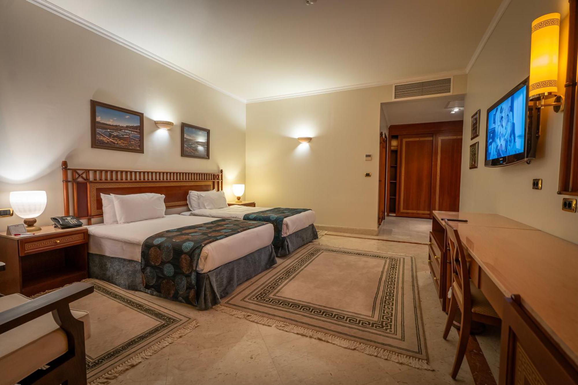 Jolie Ville Hotel & Spa Kings Island Luxor Exterior foto A room at the hotel