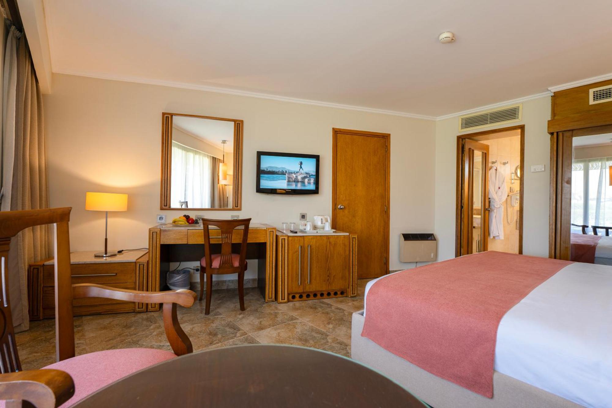 Jolie Ville Hotel & Spa Kings Island Luxor Exterior foto A room at the hotel